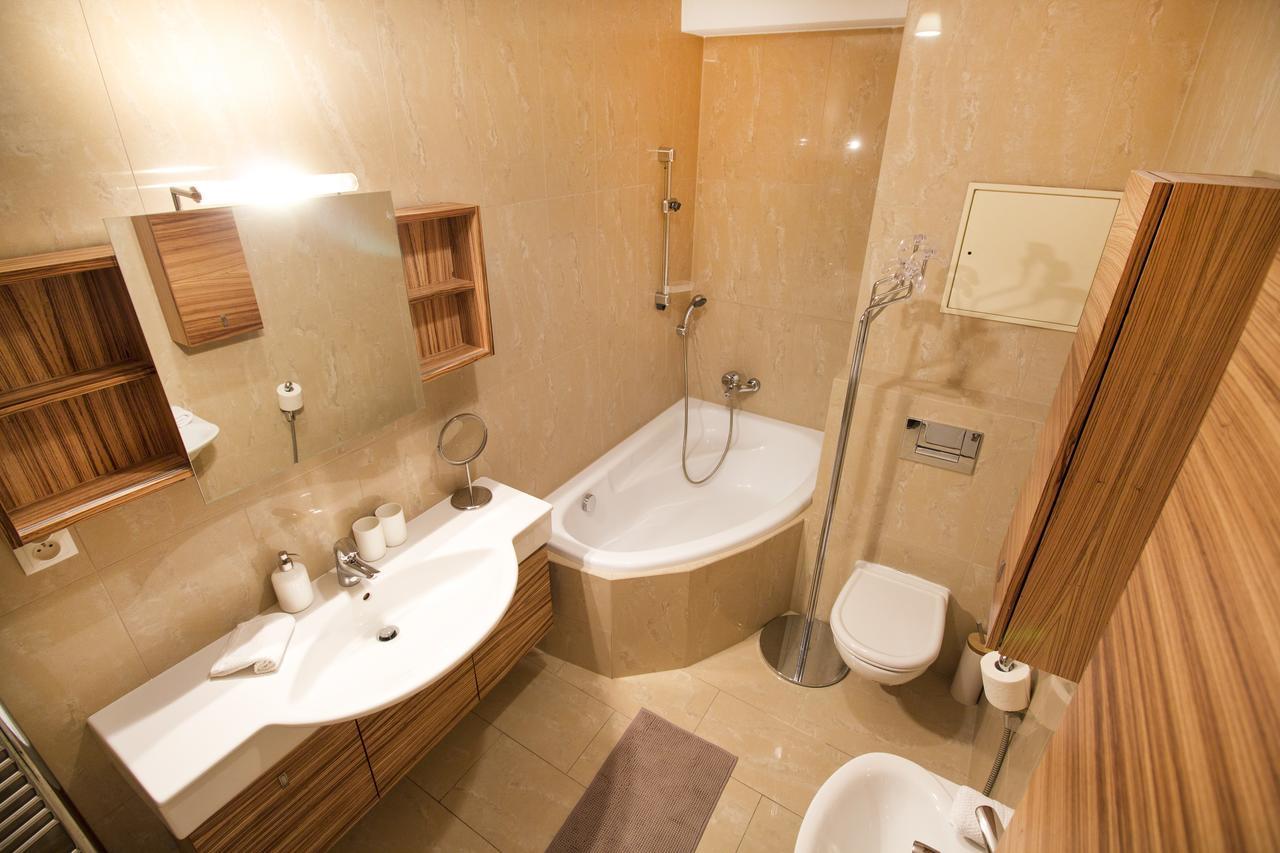 Luxurious Apartment Near Prague Castle Exterior foto